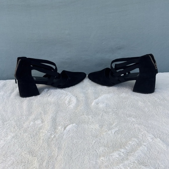 NWOT Eileen Fisher Black Suede Heels with Straps Size 7 - Picture 3 of 9